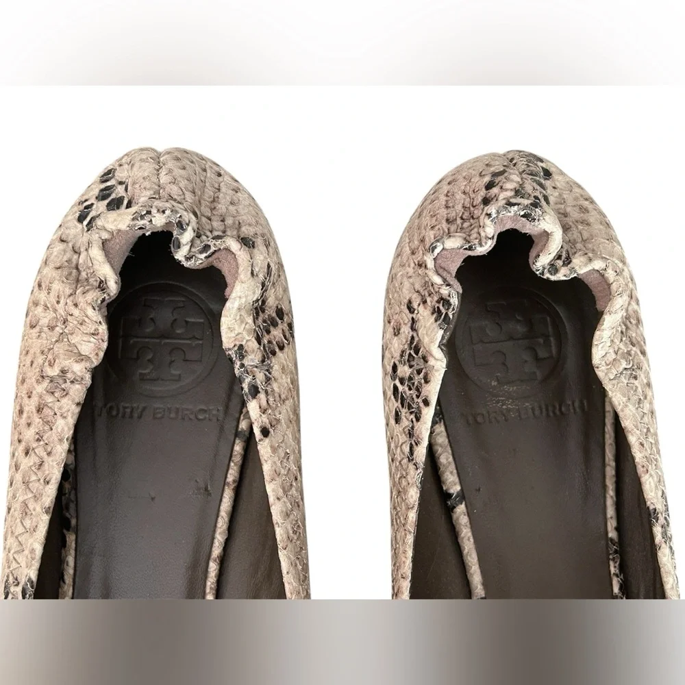 Tory Burch Reva Snakeskin Flats Ballet Beige Brown Gold Logo Size 7.5 - Picture 8 of 16